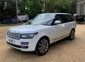 Range Rover Vogue SE , available to hire from Superwed Cars